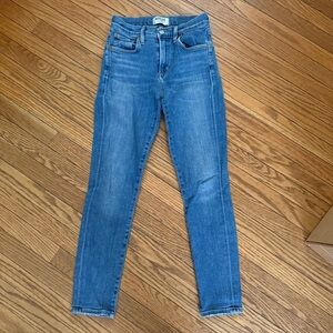 AGOLDE Amour Vert Exclusive Classic Medium Blue Skinny Jeans